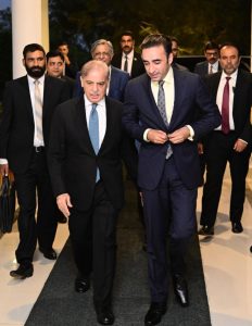 PM lauds Bilawal, delegation for exposing Indian propaganda