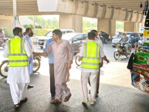 Pak-EPA, Islamabad Police resume joint crackdown on smoky vehicles to curb harmful emissions