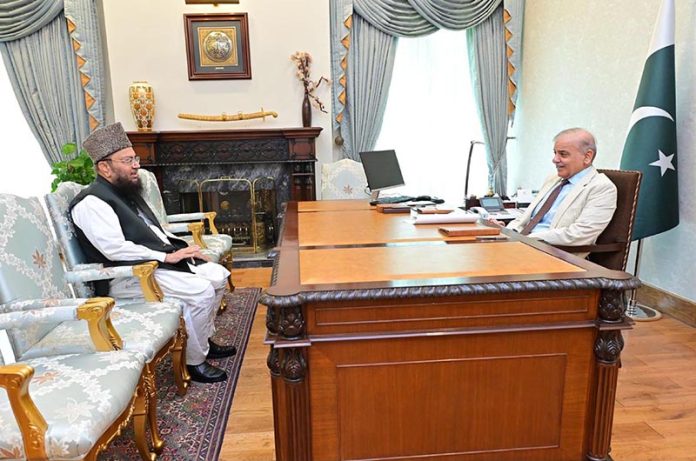 Amir e Markazi Jamiat e Ahle Hadees, Senator Hafiz Abdul Kareem calls on Prime Minister Muhammad Shehbaz Sharif