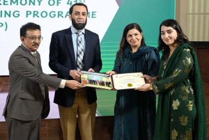 ISLAMABAD: July 17 – Federal Minister for Information and Broadcasting, Atta Tarar distributes certificates to the participants at the Passing out ceremony of 41st Specialized Training Programme at ISA.