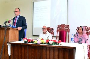 Federal Minister for planning and Special Initiatives Mr. Ahsan Iqbal addressing the audience at FG Public School Karachi Cantt.
