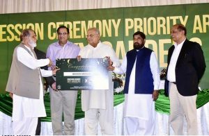 Federal Minister for Housing and Works, Mian Riaz Hussain Pirzada, hands over possession letters to allottees of the FGEHA’s housing scheme ‘Sky Gardens’ on Murree Expressway. The initiative marks a key milestone in providing affordable housing to government employees