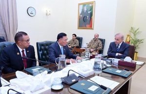 Indonesian Minister of Defence Lt. Gen. (R) Syafrie Samsudin called on Prime Minister Muhammad Shehbaz Sharif. APP/MAF/FHA