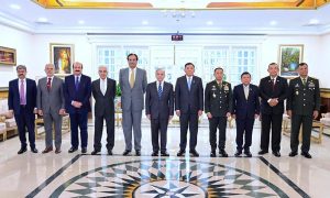 Prime Minister Muhammad Shehbaz Sharif in a group photo with the delegation led by Indonesian Minister for Defence Lt. Gen. (R) Syafrie Samsudin, who called on him.