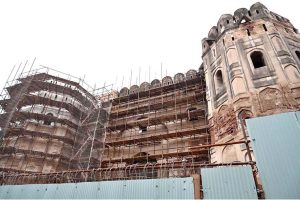 Labourers busy in restoration work on the backside gate of historical Lahore Fort “Shahi Qila