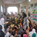 Federal Minister for Investment Board Qasier Ahmad Sheikh distribute Niaz and Langar on Youm e Ashura on 10th Muharram at his residence