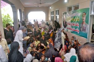 Federal Minister for Investment Board Qasier Ahmad Sheikh distribute Niaz and Langar on Youm e Ashura on 10th Muharram at his residence