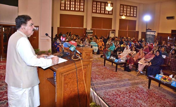 Balochistan Governor Jaffar Khan Mandukhel addresses a seminar on ‘Women in Agriculture: Advancing Leadership and Innovation’ at Governor House