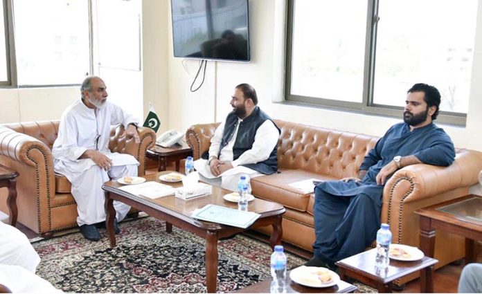 Federal Minister for Science and Technology, Khalid Hussain Magsi and Federal Minister for National Heritage and Culture Aurangzeb Khan Khichi discussing collaborative efforts between their ministries