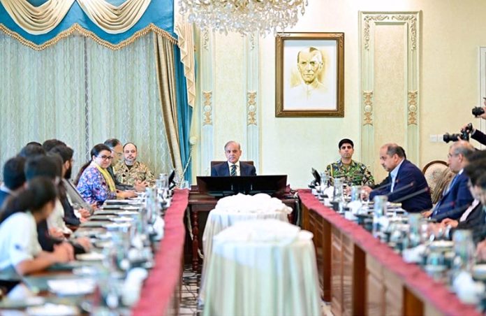 A delegation of overseas Pakistani students selected for URAAN Pakistan Summer Scholars Internship met with Prime Minister Muhammad Shehbaz Sharif
