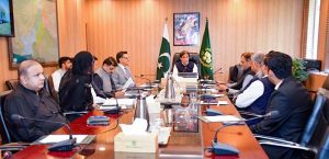 Federal Minister Muhammad Hanif Abbasi chairs key meeting on transforming Rawalpindi Railway Hospital into a model healthcare institution under a joint venture with IIMCT.