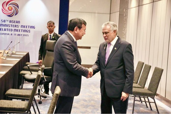 Deputy Prime Minister and Foreign Minister, Senator Mohammad Ishaq Dar meets with Minister of Foreign Affairs and International Cooperation of the Kingdom of Cambodia, Prak Sokhonn on sidelines of 32nd ARF in Kuala Lumpur