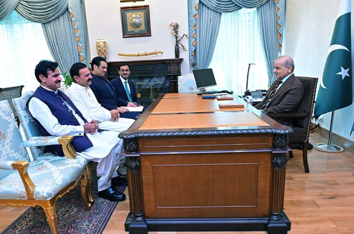 MNA Chaudhry Zulfiqar Ali Bhinder calls on Prime Minister Muhammad Shehbaz Sharif