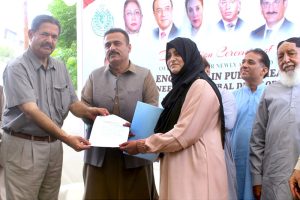 Special Assistant to the Chief Minister of Sindh for Public Health Engineering and Rural Development Muhammad Saleem Baloch distribute offer letters sub-Engineers who passed the IBA test and interview.