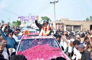A grand reception being held in the honor of Federal Minister / Chairman Parliamentary Committee on Kashmir, Rana Muhammad Qasim Noon upon his arrival at Piran Ghaib
