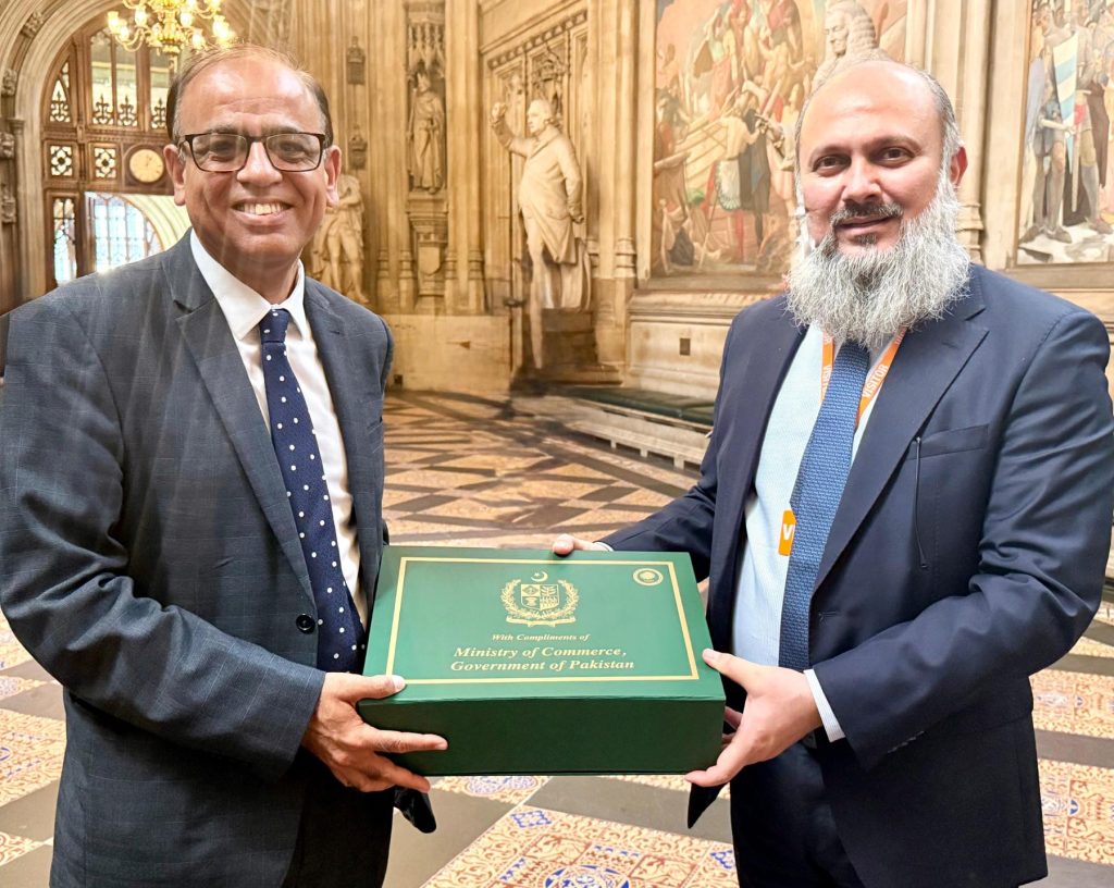 Commerce minister meets to UKs, Prime Minister’s trade envoy to Pakistan