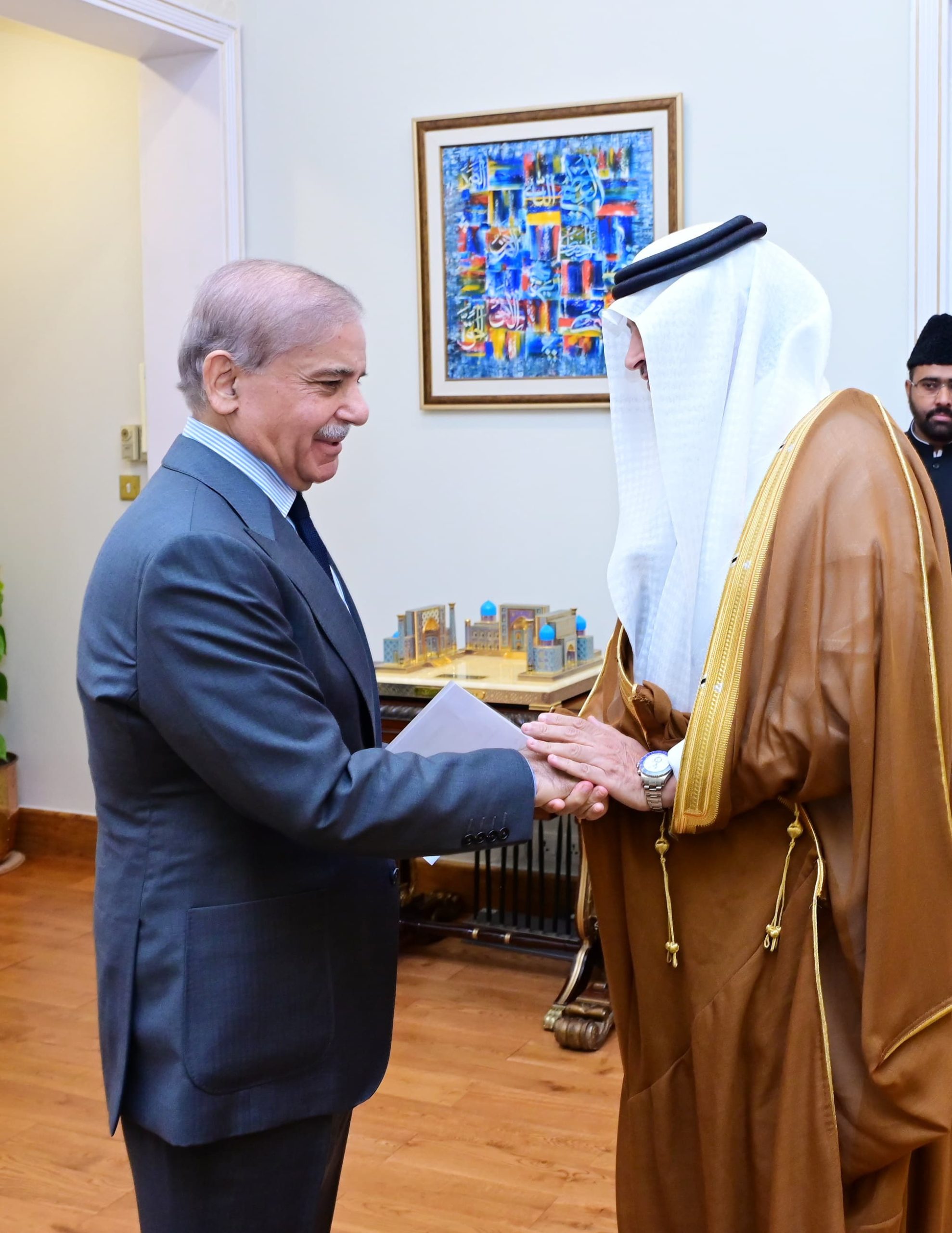 PM lauds Saudi efforts for ME peace, role in Pakistan-India ceasefire
