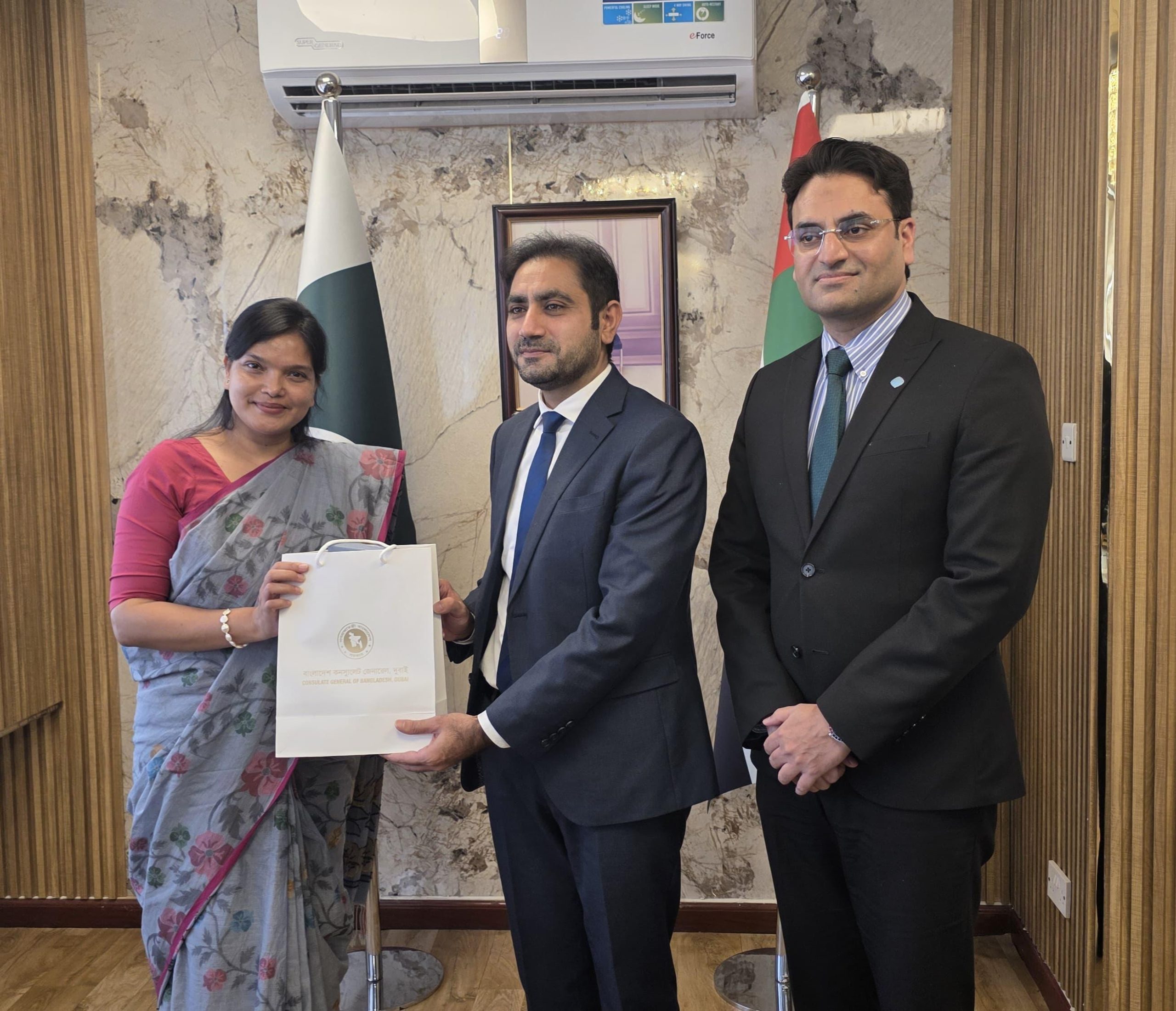 Pakistan, Bangladesh consulates in UAE discuss diaspora welfare
