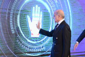 PM underlines joint efforts to revolutionize healthcare system