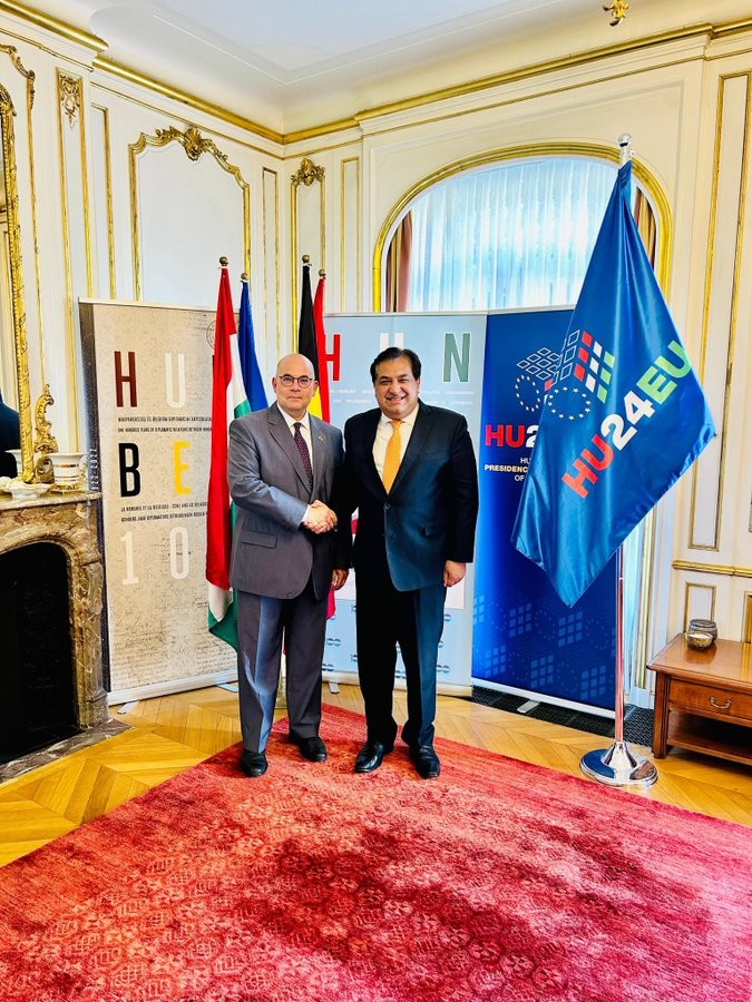 Amb Rahim meets Hungarian envoy in Brussels to discuss matters of mutual interests