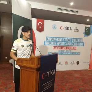 Turkiye champions Pakistan’s street children footballers ahead of Norway Cup 2025: TIKA hands over official team kit
