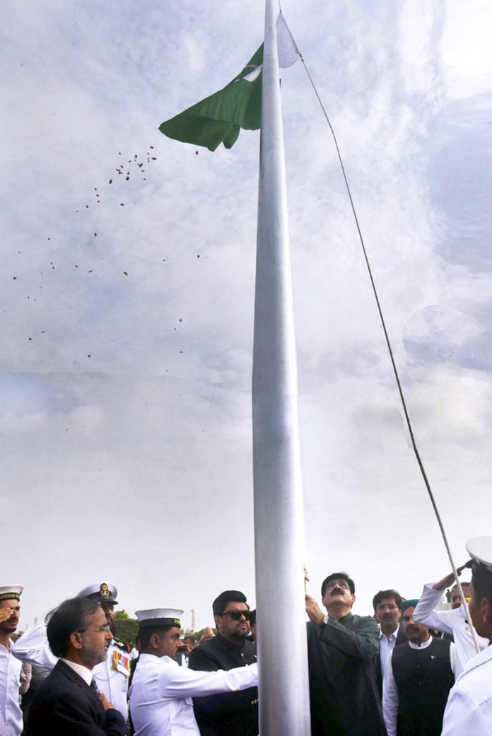 Governor Sindh, Kamran Khan Tessori along with Sindh Chief Minister Syed Murad Ali Shah hoists the National Flag at the Mazar-e-Quaid commemorating the 78th Independence Day of Pakistan