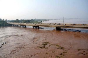 The Provincial Disaster Management Authority (PDMA) has issued a warning as the water level of the Chenab River at Qadirabad Headworks continues to rise, now reaching 996,000 cusecs and surpassing its maximum capacity of 800,000 cusecs.