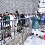 Governor Sindh, Kamran Khan Tessori and Sindh Chief Minister Syed Murad Ali Shah accompanied by his cabinet member’s, offers Fateha at the Mazar-e-Quaid commemorating the 78th Independence Day of Pakistan