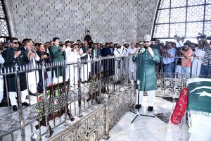 Governor Sindh, Kamran Khan Tessori and Sindh Chief Minister Syed Murad Ali Shah accompanied by his cabinet member’s, offers Fateha at the Mazar-e-Quaid commemorating the 78th Independence Day of Pakistan