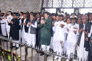 Governor Sindh, Kamran Khan Tessori and Sindh Chief Minister Syed Murad Ali Shah accompanied by his cabinet member’s, offers Fateha at the Mazar-e-Quaid commemorating the 78th Independence Day of Pakistan