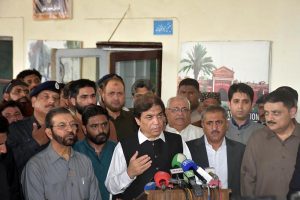 Federal Minister for Railways, Muhammad Hanif Abbasi, visiting the Faisalabad Railway Station
