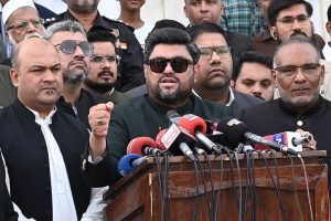 Governor Sindh, Kamran Khan Tessori talking to Media persons at the Mazar-e-Quaid during the 78th Independence Day of Pakistan celebrations
