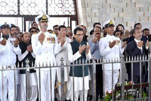 Corps Commander Karachi Lieutenant General Muhammad Avais Dastgir saluting after laying floral wreath and offering fateha at Mazar-e-Quaid in tribute to the Father of the Nation Quaid-e-Azam Muhammad Ali Jinnah during the 78th Independence Day of Pakistan celebrations