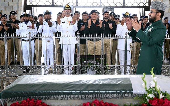 Sindh Inspector General of Police (IGP) Ghulam Nabi Memon along with Additional Inspector General Karachi Police Javed Alam Odho, DIG’s SSP’s and others officials offering fateha after laying floral wreath on the grave of Quaid-e-Azam Muhammad Ali Jinnah to mark the 78th Independence Day of Pakistan at Mazar-e-Quaid