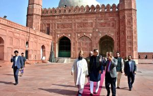 U.S. Consul General Stetson Sanders is warmly welcomed by Khateeb Badshahi Mosque, Syed Muhammad Abdul Khabeer Azad, during his visit to the historic 17th-century Badshahi Mosque.