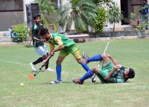 A tug-of-war match between Commissioner-XI and Government College University Faisalabad-XI, held in connection with the Independence Day and ‘Maarka-e-Haq’ Sports Competition at the GCUF hockey ground.