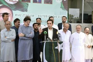 Chairman Pakistan People’s party Bilawal Bhutto Zardari offering dua after inauguration of KB Hassan Ali Effendi Peoples Park at Jamshoro road.