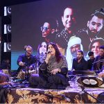 Famous folk singer Sanam Marvi performing during mega event of Pakistan Independence Day & Marka-e-Haq grand celebration at Rani Bagh