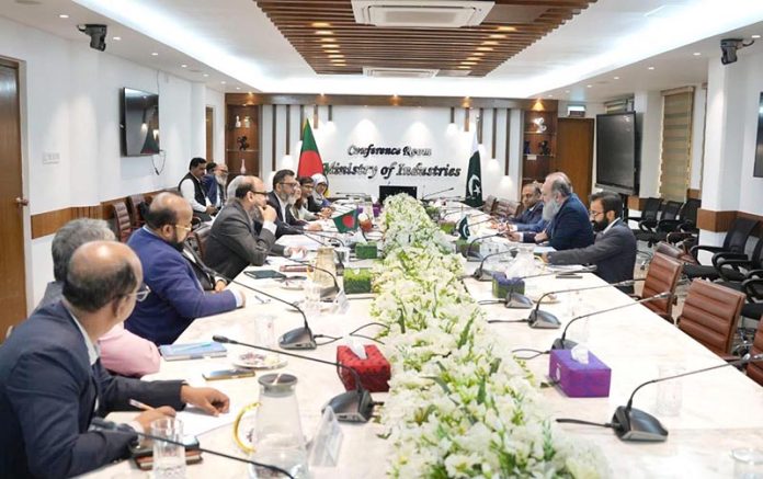 Federal Minister for Commerce of Pakistan, Jam Kamal Khan, meets Bangladesh's Adviser for Industries, Adilur Rahman Khan, in Dhaka to discuss prospects of bilateral industrial cooperation. Pakistan's High Commissioner to Bangladesh, Imran Haider, was also present