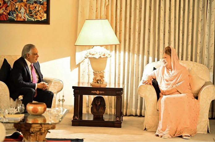 Deputy Prime Minister and Foreign Minister, Senator Mohammad Ishaq Dar, met with Chairperson, Bangladesh Nationalist Party (BNP), Begum Khaleda Zia