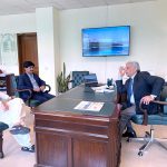 Federal Minister Rana Tanveer Hussain meets Shah Ghulam Qadir to express solidarity with Kashmiris.