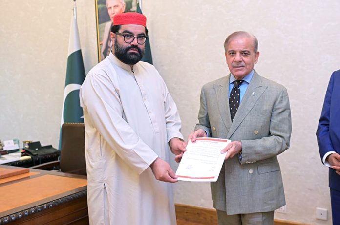 Senator Aimal Wali Khan calls on Prime Minister Muhammad Shehbaz Sharif