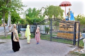 - Families visiting historical Gulzar Sadiq Park. This park was built by late Nawab of Bahawalpur and later upgraded by the Punjab government. Presently, it has been providing environment for healthy activities for people.