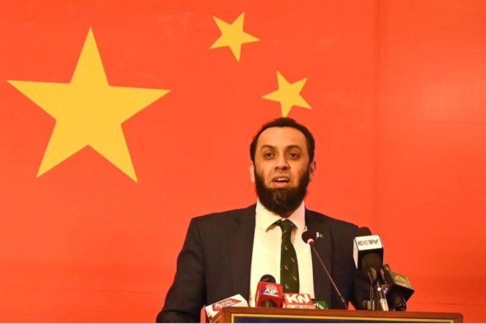 Federal Minister for Information and Broadcasting, Attaullah Tarar addresses a seminar on “CPEC in My Eyes” at a local hotel