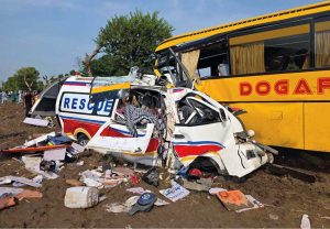 Rescue teams shift victims to safety after a deadly collision between a Rescue 1122 ambulance and a passenger coach on Courts Samaba Road in Rahim Yar Khan, which left two people dead and six others, including four Rescue 1122 personnel, injured