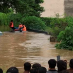 16 people killed in flood