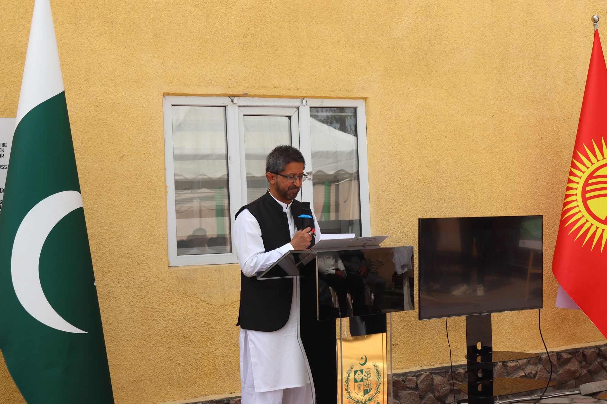 Diplomatic missions celebrate Pakistan's 79th Independence Day with traditional zeal