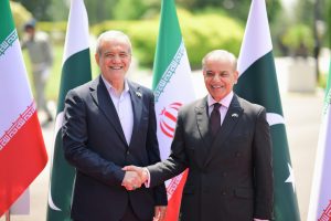PM warmly receives Iranian President; given a guard of honour 