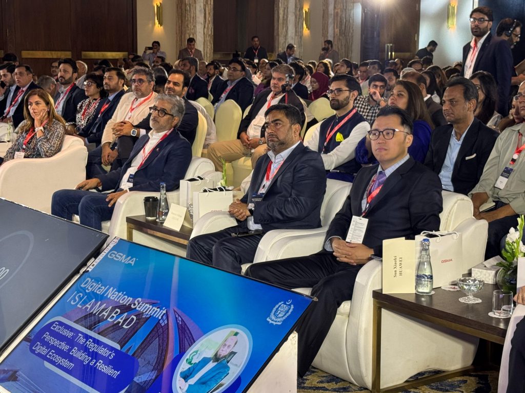 Huawei deputy CEO joins industry leaders at GSMA Digital Nation Summit