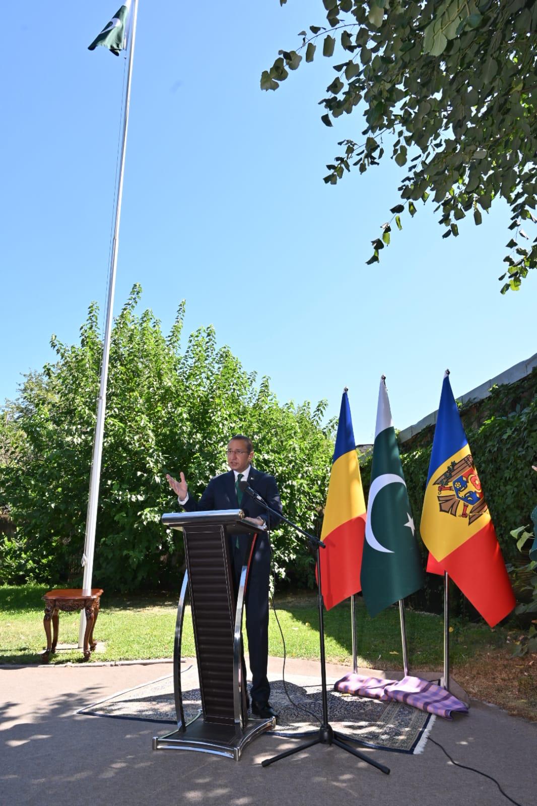 Pakistan's embassy in Romania marks Independence Day with zeal